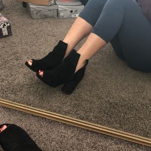 Jeffery Campbell Oath heel